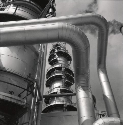 Jean-Pierre Sudre Compagnie Française de Raffinage (French Refinery Company), Gonfreville-l’Orcher 1960s Silver gelatine print on paper  © Jean-Pierre Sudre/ Musée Nicéphore Niépce collection