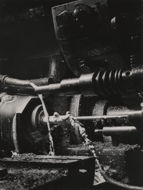 André Steiner Industrie automobile (Automobile Industry) 1930s Silver gelatine print on paper © André Steiner/ Musée Nicéphore Niépce collection